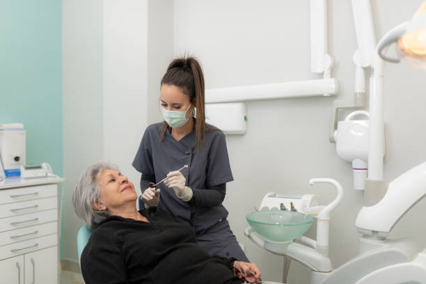 Best Emergency Gum Treatment in Pelican Bay, TX